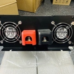 インバーター 2000W 【正弦波 12V専用】リモコン付き モニター表示 車 コンセント4個 USB1個 AC100V 直流 変換 発電機の画像