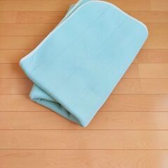 厚みのある ひんやりシーツ　シングルサイズ