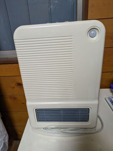 美品！コンパクトなセラミック消臭ヒーター　早い者勝ち！