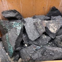 黒鉛と炉蓋です　処分出来る方の画像