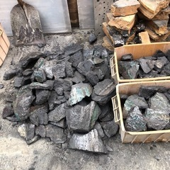 黒鉛と炉蓋です　処分出来る方の画像