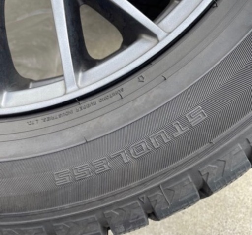 スタッドレスタイヤ　205/60R16 ４本セット　ヴォクシー等