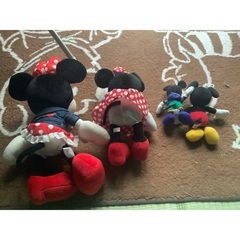 ミッキーマウス、ミニーマウスとキーホルダーの画像