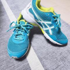 値下☆asics スニーカー☆22cm