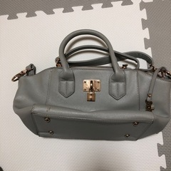 ショルダーバッグ  500円