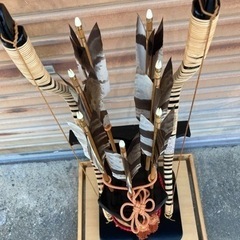 価値よくわかりませんが　破魔弓飾り　五月人形　ガラスケース付きの画像