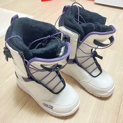 新品 NORTHE WAVE 女子スノーボードブーツ