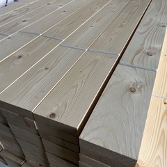【最上グレード激安現品限り】ホワイトウッド 3000×30×105(mm) バラ売り！デッキ、造作材、下地、DIYなどに。在庫465本ありますので複数の方へ販売できます。の画像