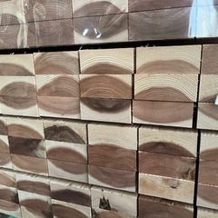 【格安】杉　3000×45×105 バラ売り！デッキ材、下地材に。在庫95本ありますので複数の方へ販売できます。の画像