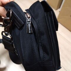 VANQUISH　ショルダーバッグ(難あり)の画像