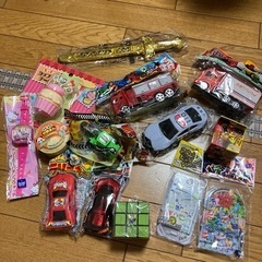【未開封！】100均おもちゃ　1個50円！（全部で14個あります）