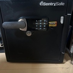 セントリー　金庫　タッチパネル
