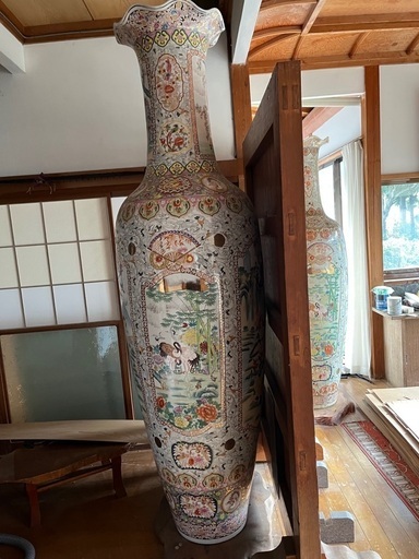 大型花瓶銘柄不明、