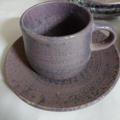 陶器 紫色の和みペアカップソーサー+ソーサー３枚