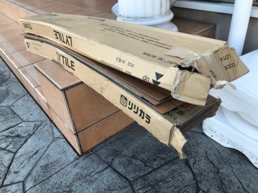 フロアタイル リリカラ LYT-83642 24個入り×2+開封品25個で73個