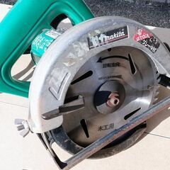 【お話し中〆】マキタ makita 丸のこ M560 6型の画像