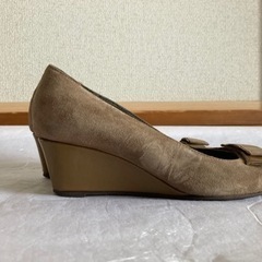 ブルーノマリ　パンプス　22.5cmの画像