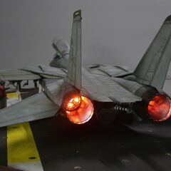 プラモデル完成品 1/48 F-14A トムキャット　電飾ジオラマの画像