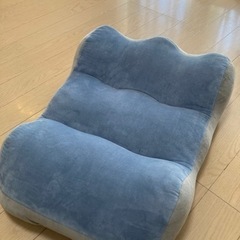 【あげます！美品】脚クッション むくみ改善！脚全体にリラックス効...