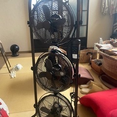 交渉中❣️お気に入りだった扇風機、1番上が動かない