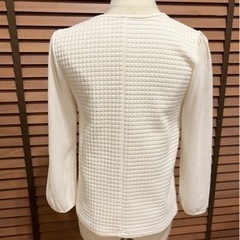 オウル　パール付きカットソー　Mサイズ　の画像