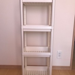 バスルーム用　プラスチックラック　ホワイト　中古の画像
