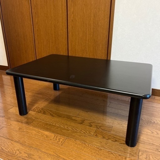 黒のローテーブル