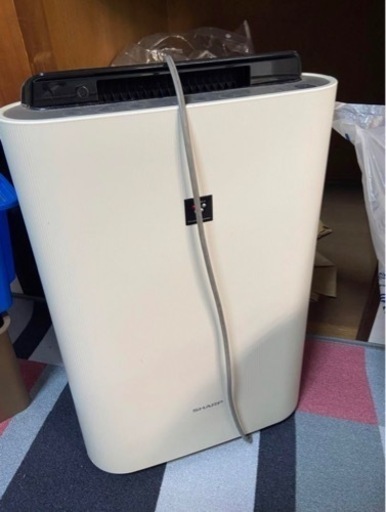 SHARP KC-E50-W シャープ　ホワイト　空気清浄機