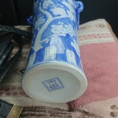 焼き物、花器、裏名前あり、私は解りませんが、ご存知趣味、興味ある方の画像