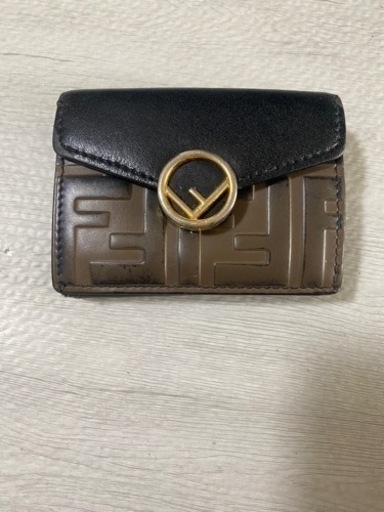 FENDI折りたたみ財布
