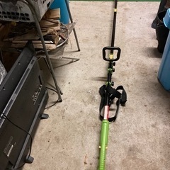 コードレス充電式枝切り草刈り機の画像