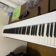 電子ピアノ　カシオの画像