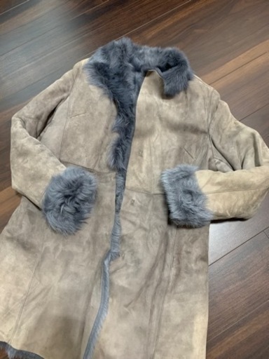 ムートンコート　グレー系