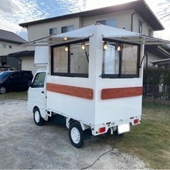 日産　NT100クリッパートラック　キッチンカー2年車検付き
