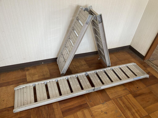 折り畳み式アルミラダー2本セット！