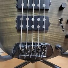  TRABEN 5弦ベース