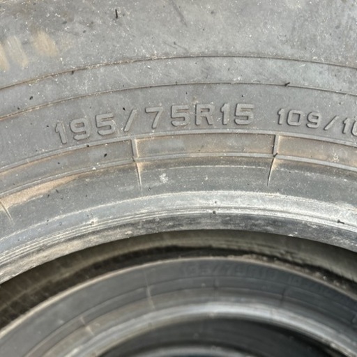 195/75R15  109/107 ライトトラックタイヤ5本