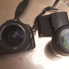 さらに値下げ　ソニーアルファ５５と１８ミリー５５ミリ・８０ミリー２００ミリ・充電器セットの画像