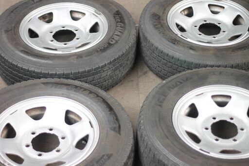 ハイエース 195/80R15 格安スタッドレス ４本 タイヤホールセット18年製