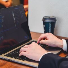 パソコンでお悩みの事業者様、IT部門の顧問が解決いたします。なん...