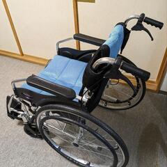 【車椅子】ワイド座面、ノーパンクタイヤの画像