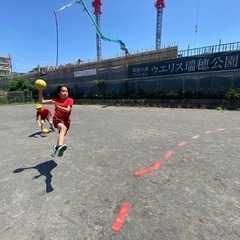 ハンドボール教室の補助スタッフの画像