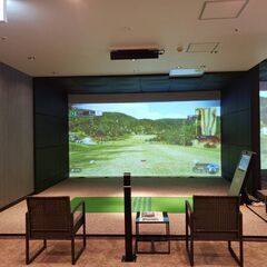 【急募】週1～2日OK！インドアゴルフ練習場の受付・接客スタッフの画像