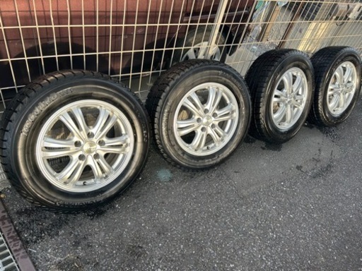 16インチ　スタッドレスタイヤ　ホイールセット