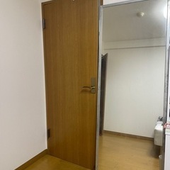 大きな鏡の画像
