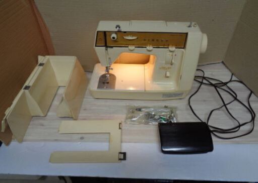 世田谷区近辺配送可能　通電確認済み　レトロミシン　SINGER MonAmi DELUXE 385 シンガーミシン モナミ デラックス　工業用ミシン 職業用ミシン フットペダル付き