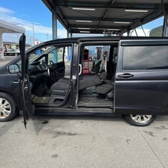 フル装備！月々1.3万円〜分割払い可❗️車検2年付き！大人気☆HONDA ステップワゴン スパーダ☆ナビ☆走行中DVD見れます☆フリップダウンモニター☆ステアリングスイッチ☆バックカメラ☆ETC☆パワスラ☆ドライブレコーダー付きのフル装備☆車内広々三列シート‼️の画像