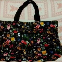 花柄大き目バッグ美品の画像