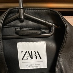 ZARA レザージャケットの画像