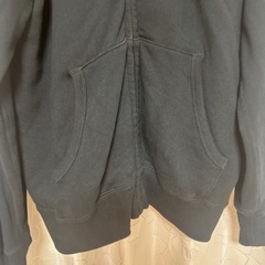 ユニクロ　パーカー　ブラック　スウェットの画像